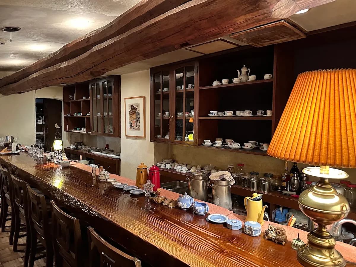カフェ・ド・ギャルソン CAFÉ DE GARCON