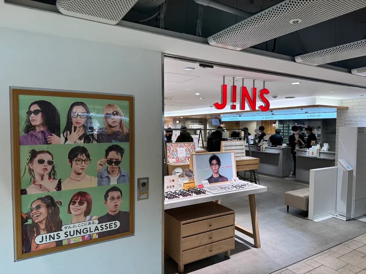 JINS 横浜ジョイナス店