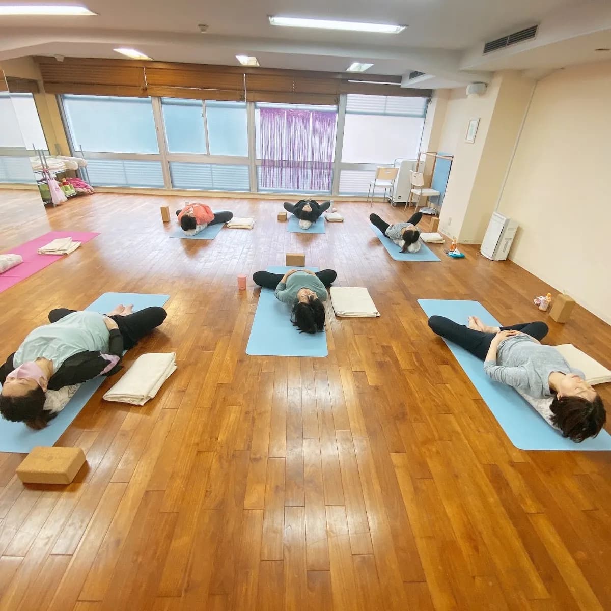 横浜元町女性のためのヨガスタジオ＆コミュニティサロン