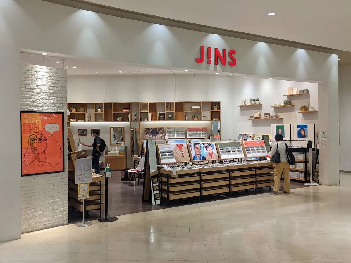 JINS ｺｸｰﾝ新都心店