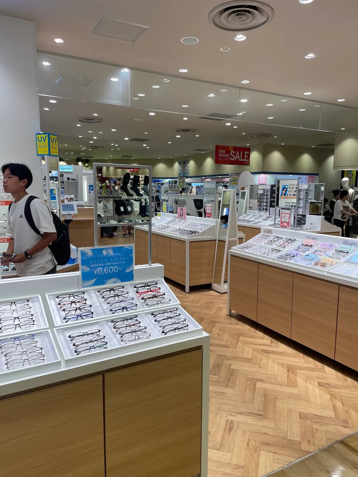 Zoff ペリエ稲毛店