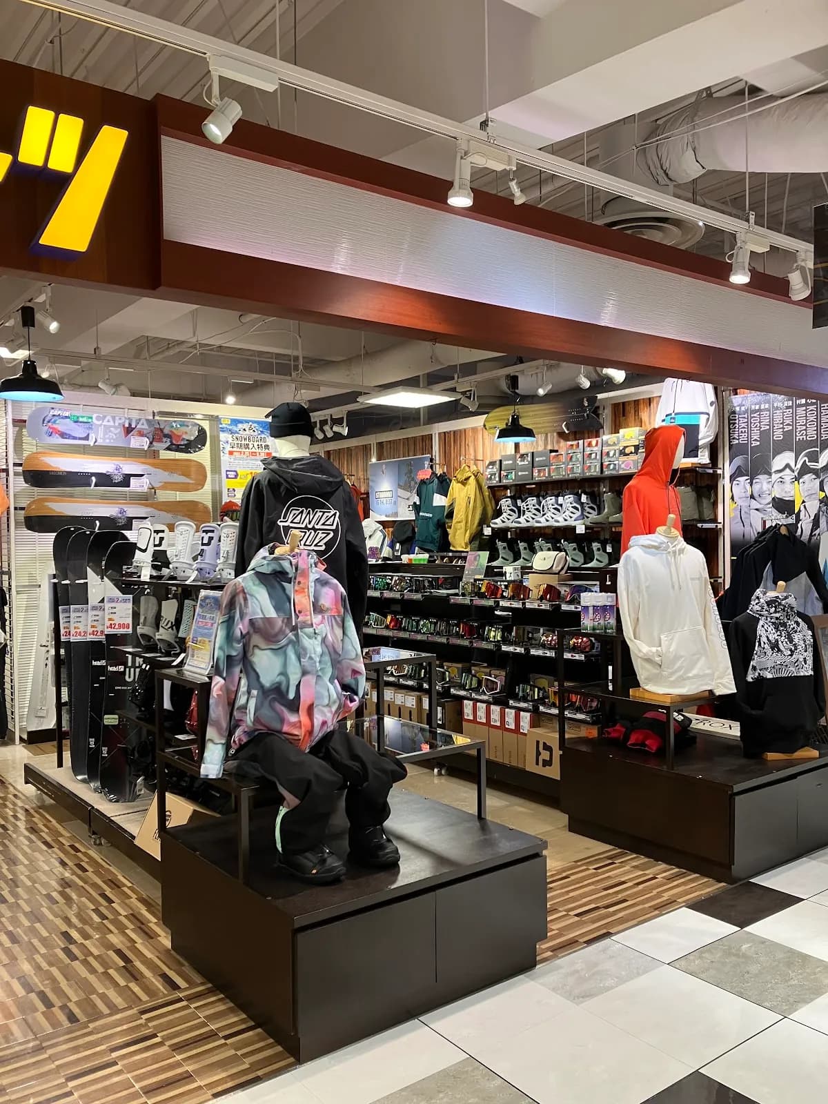 ムラサキスポーツ 京都ヨドバシ店 MURASAKI SPORTS KYOTO YODOBASHI