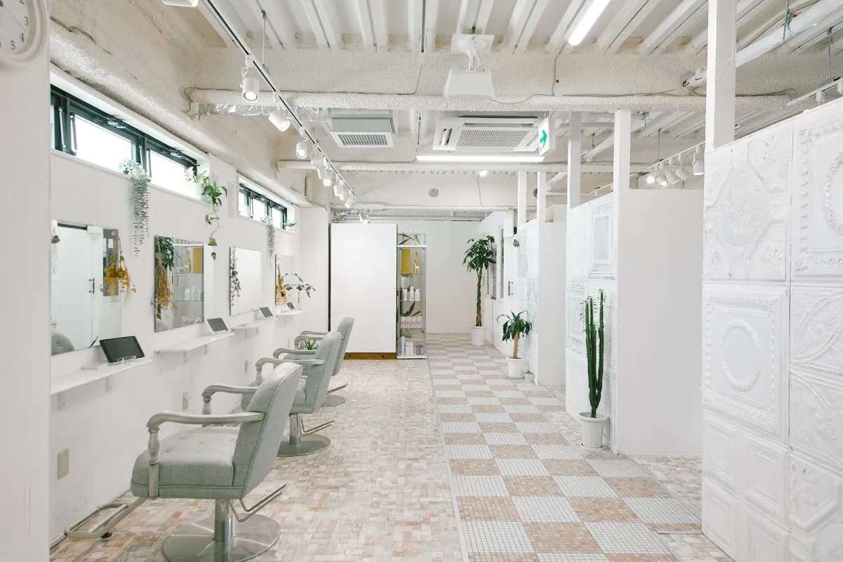 ヘアエクステ専門店 Hi-Extension(ハイエクステンション）