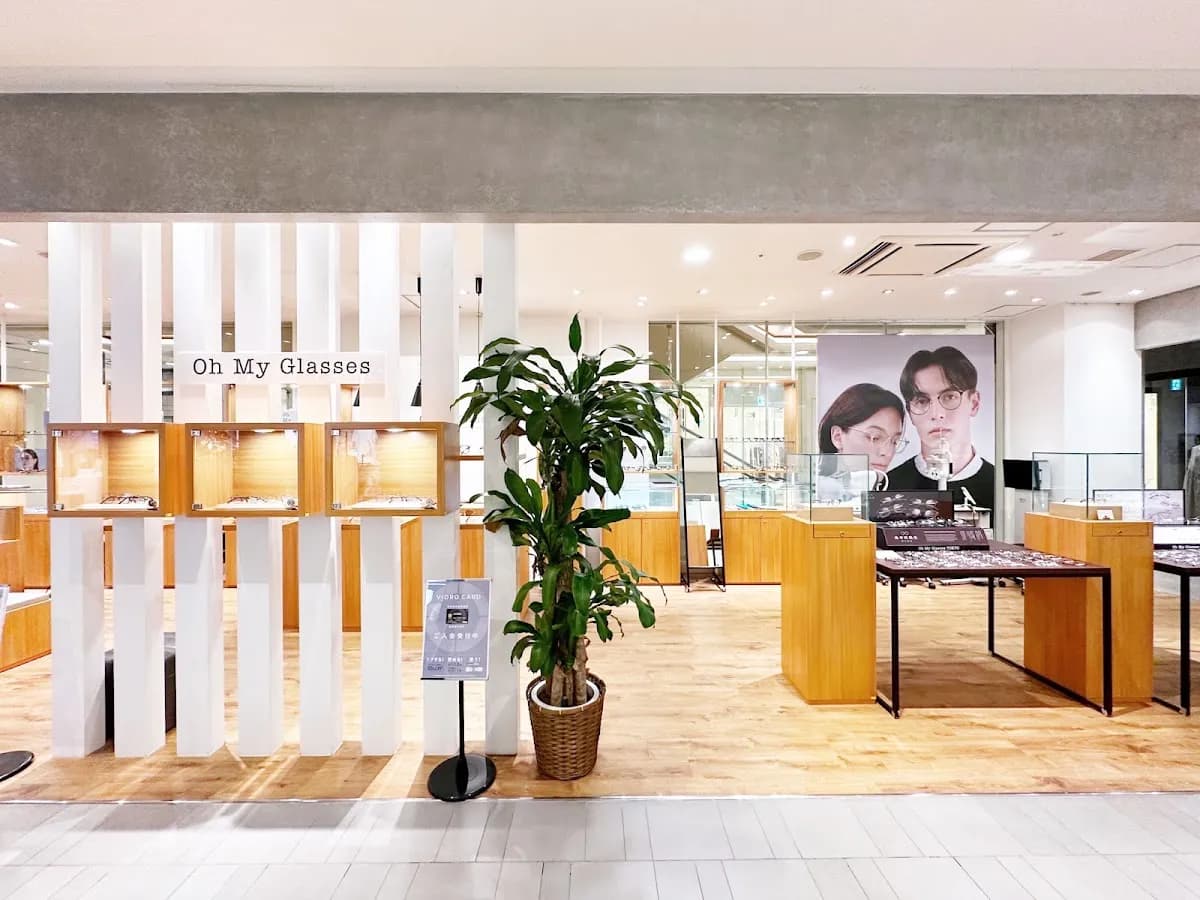 オーマイグラス 天神VIORO店