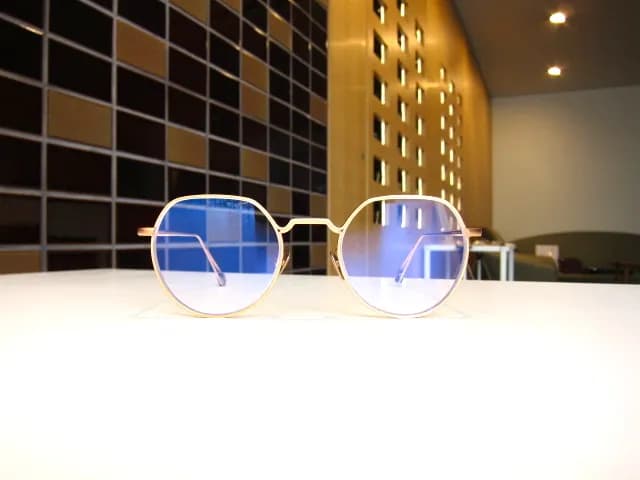 シライシオプティーク