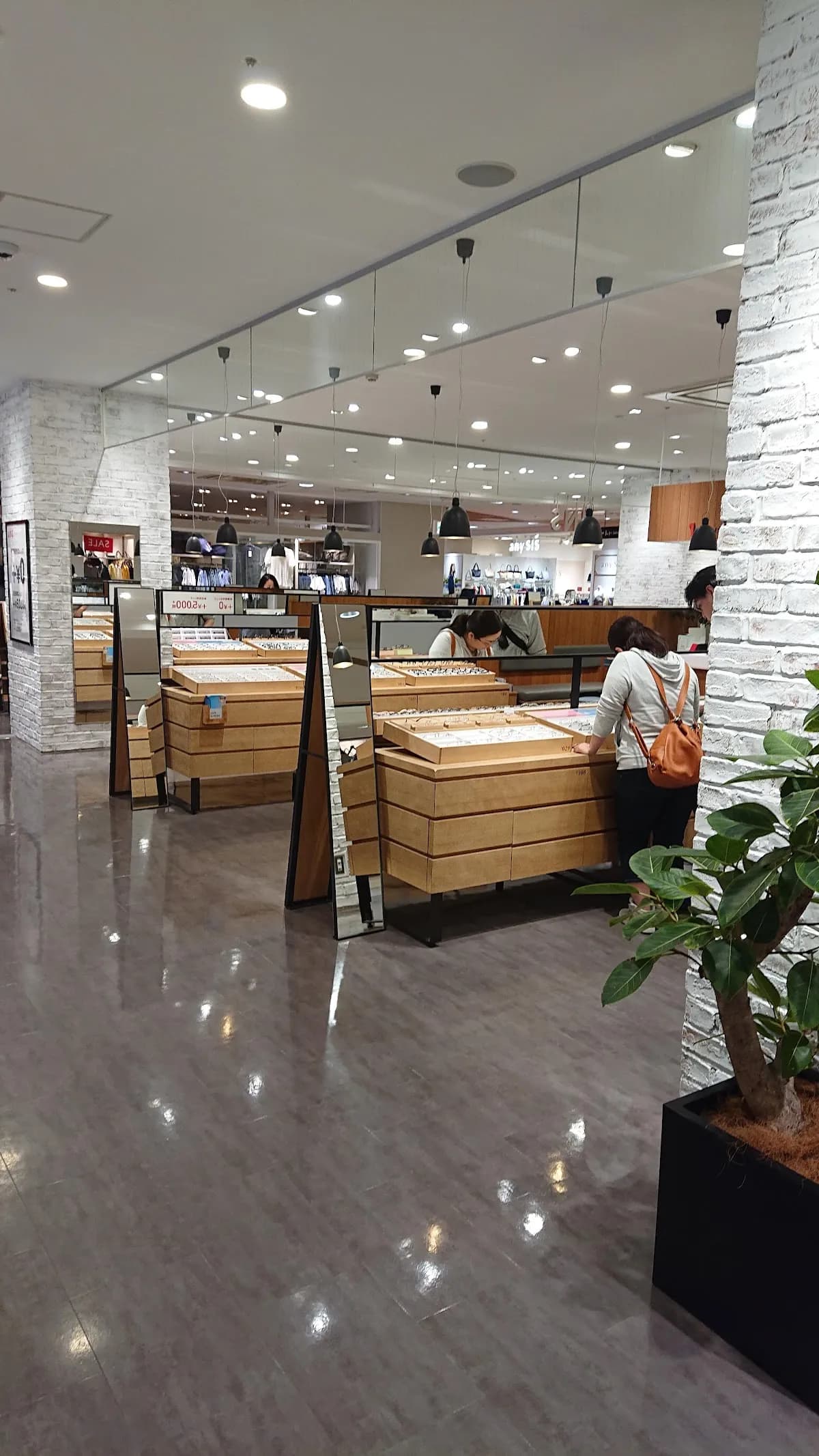 JINS ザ・モール仙台長町店