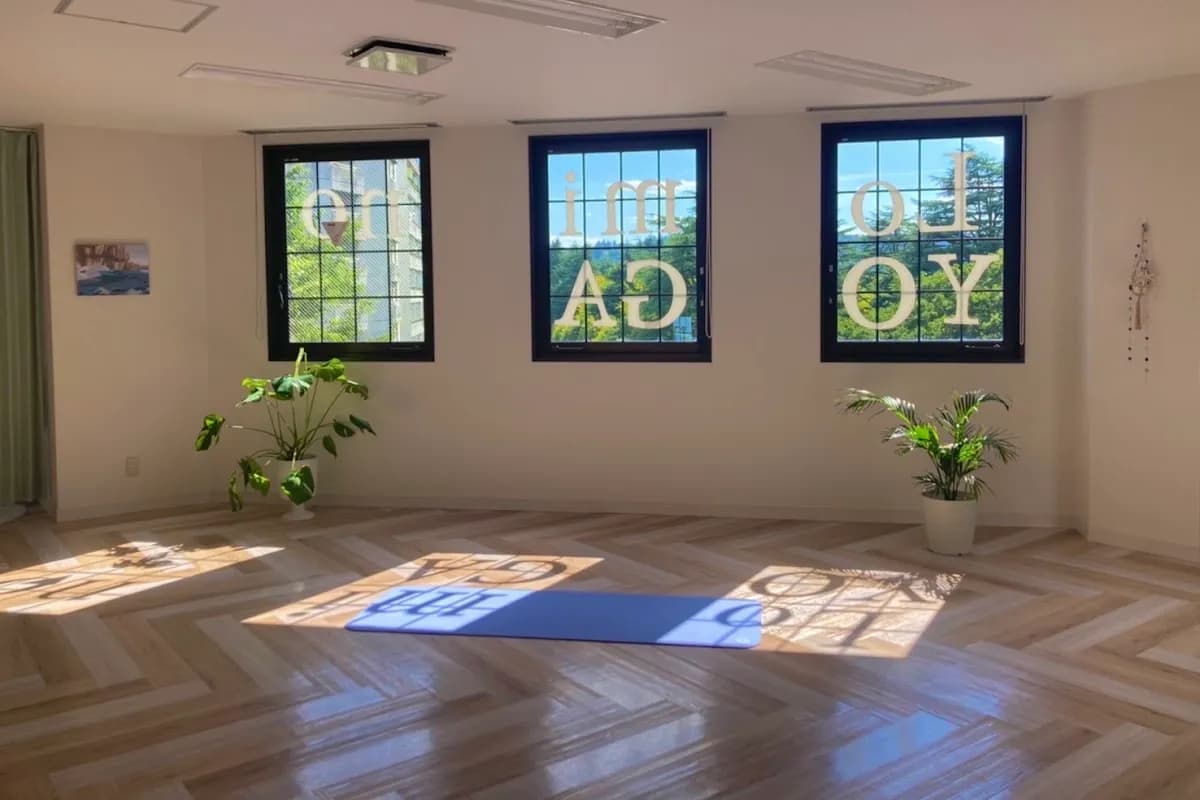 Lomino YOGA studio