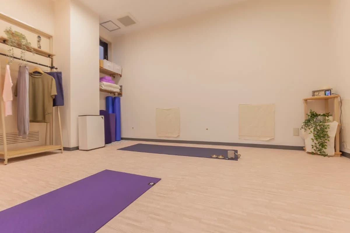 Chillout. personal yoga space