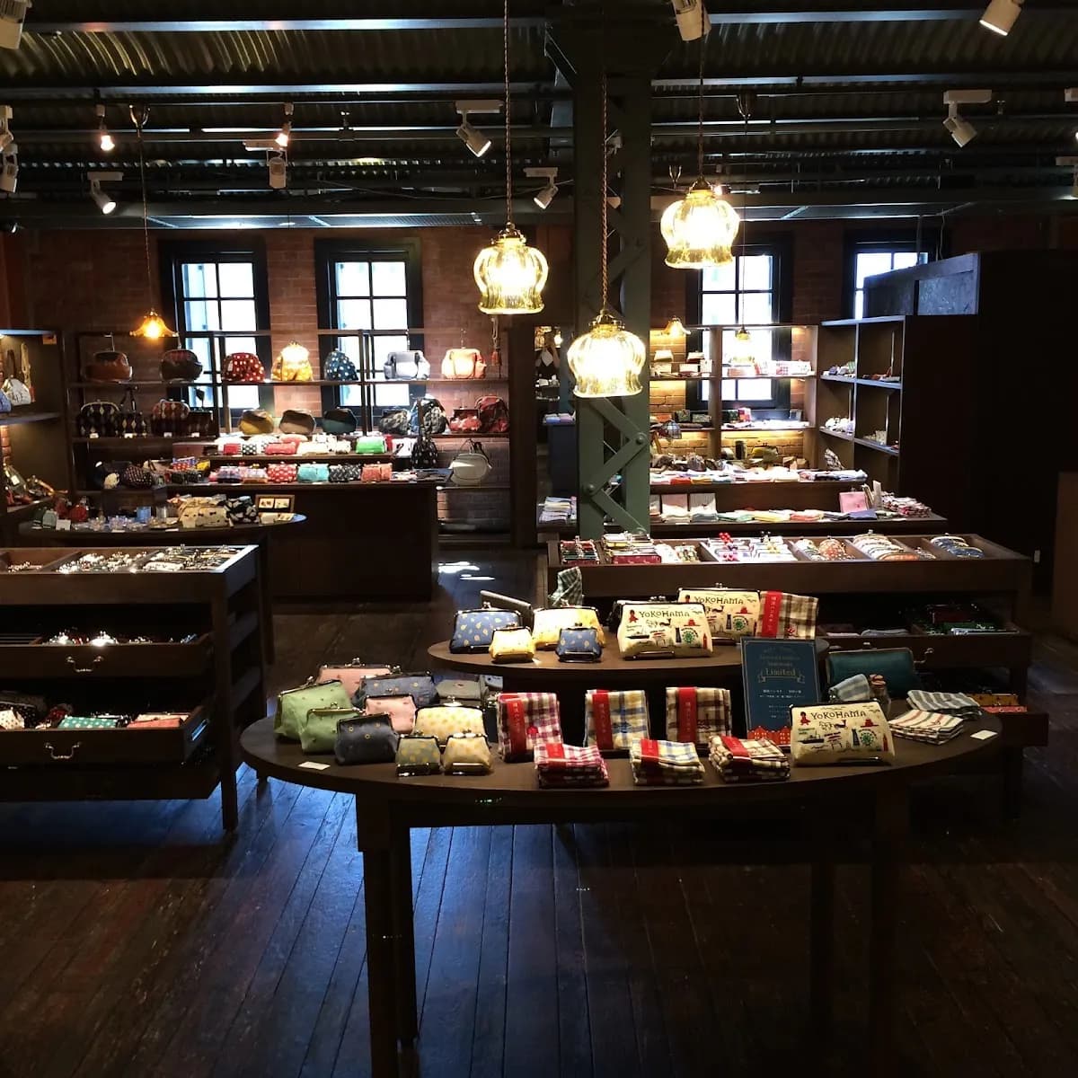 Souvenir Gallery YOKOHAMA