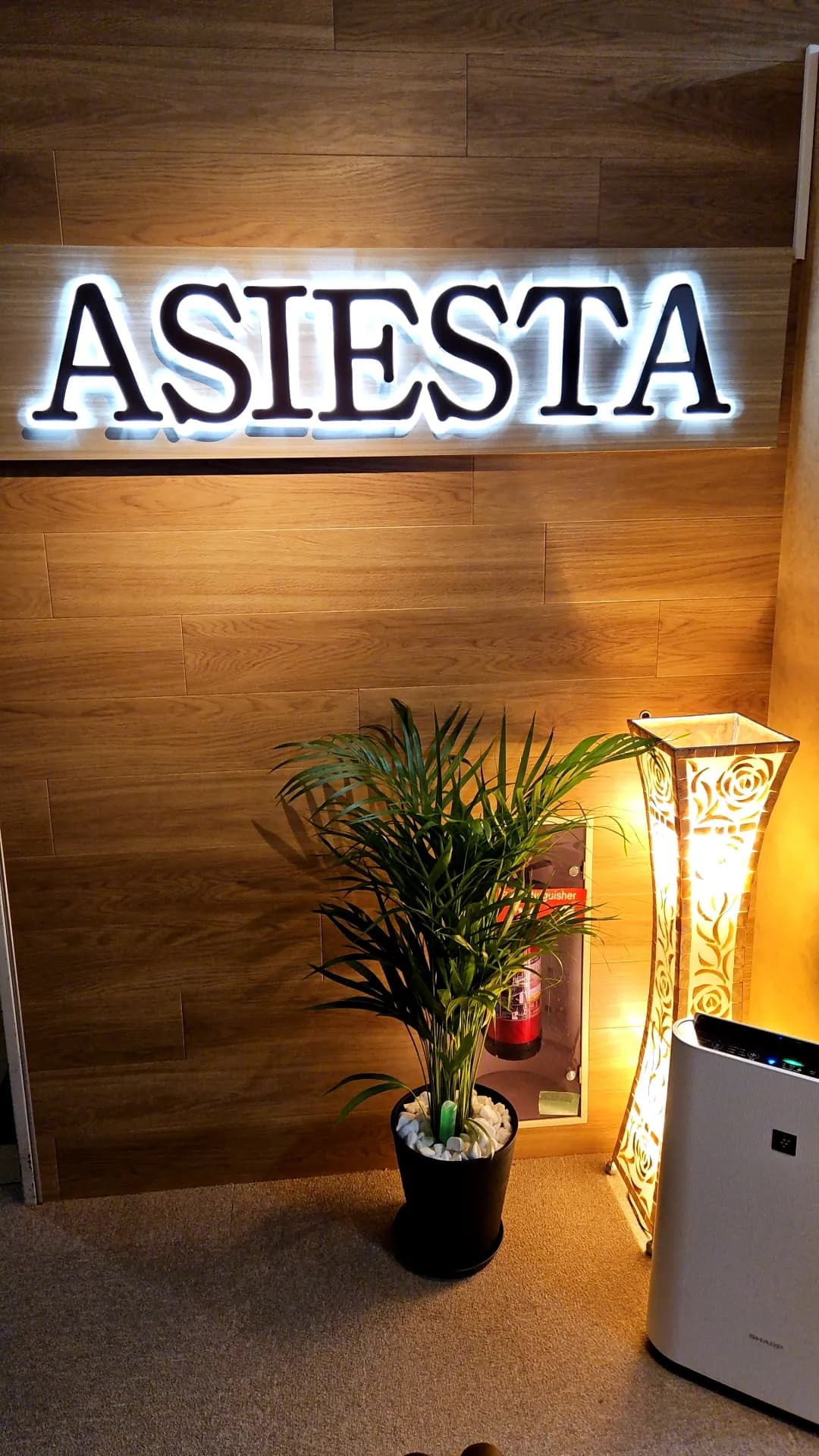 ASIESTA関内店