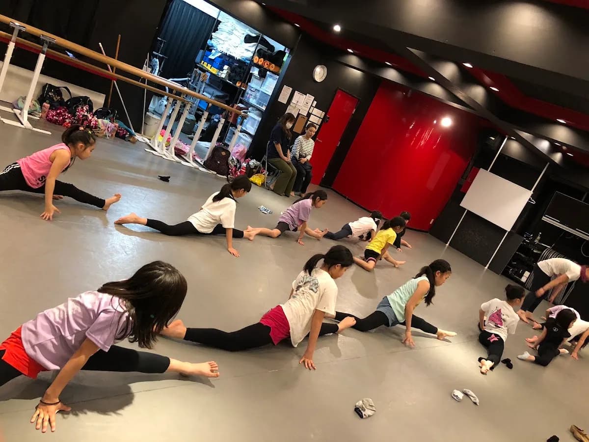 横浜Dance Flow Academy（ダンスフロウアカデミー）