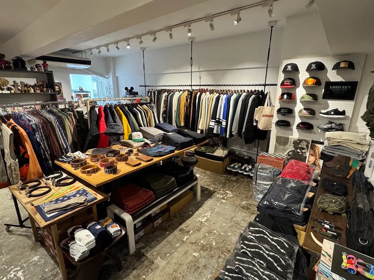 LONG SET CLOTHING STORE