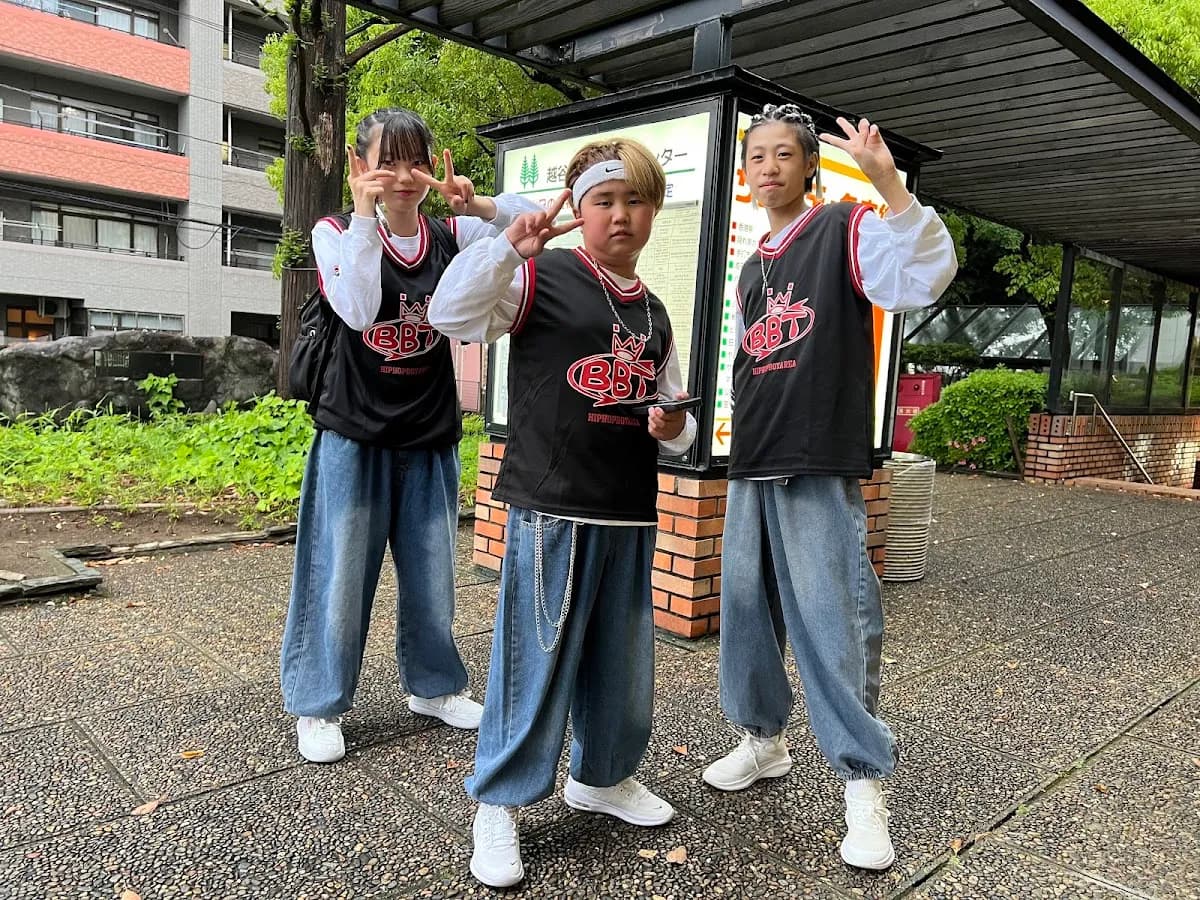 YG8 DANCE STUDIO 与野校