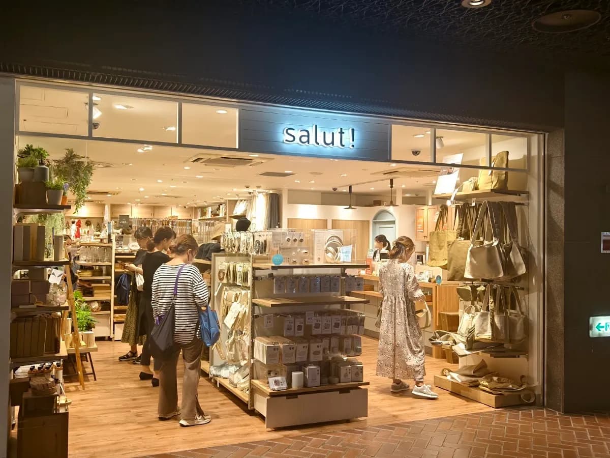 サリュ（salut!）福岡天神地下街店