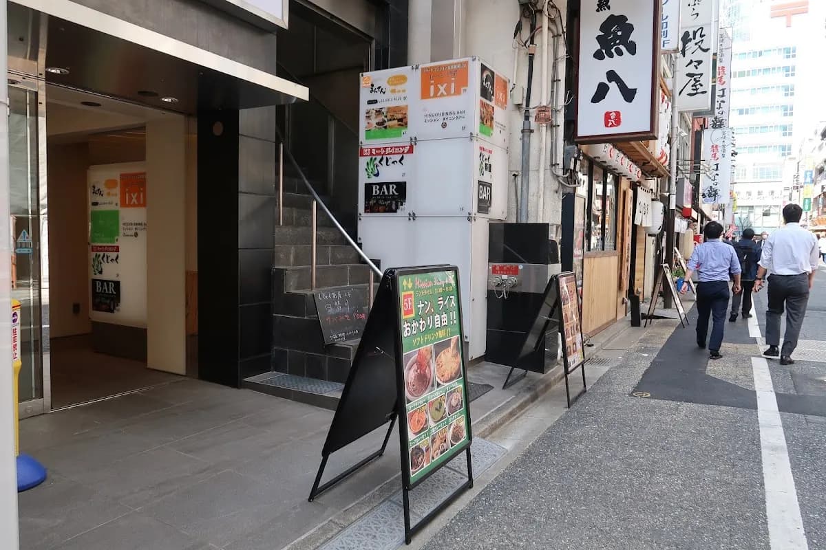 ㈱LIFIX GROUP LIFIX GROUP新宿西口店