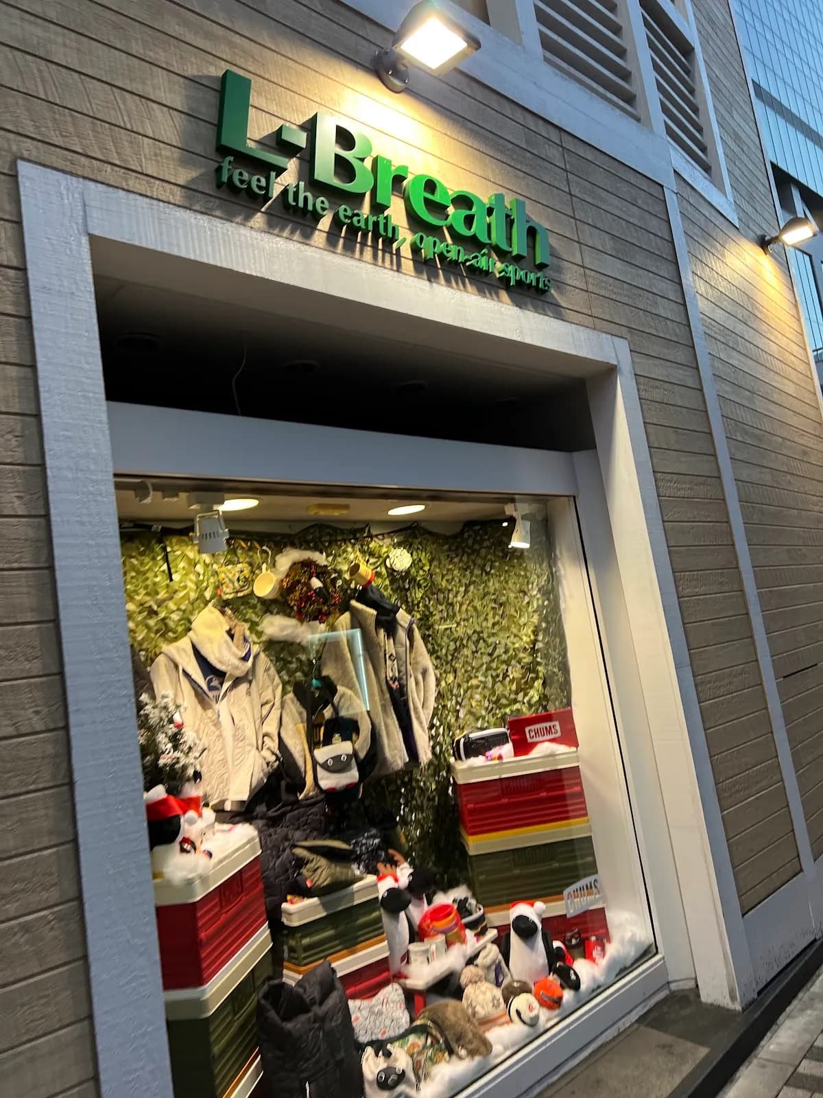 スノーピークストアL-Breath新宿店