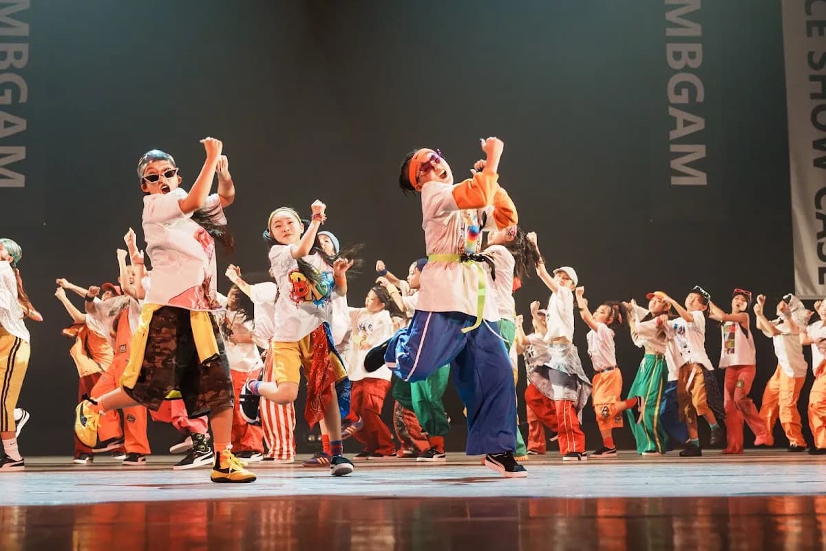 BOMBGAM Dance School