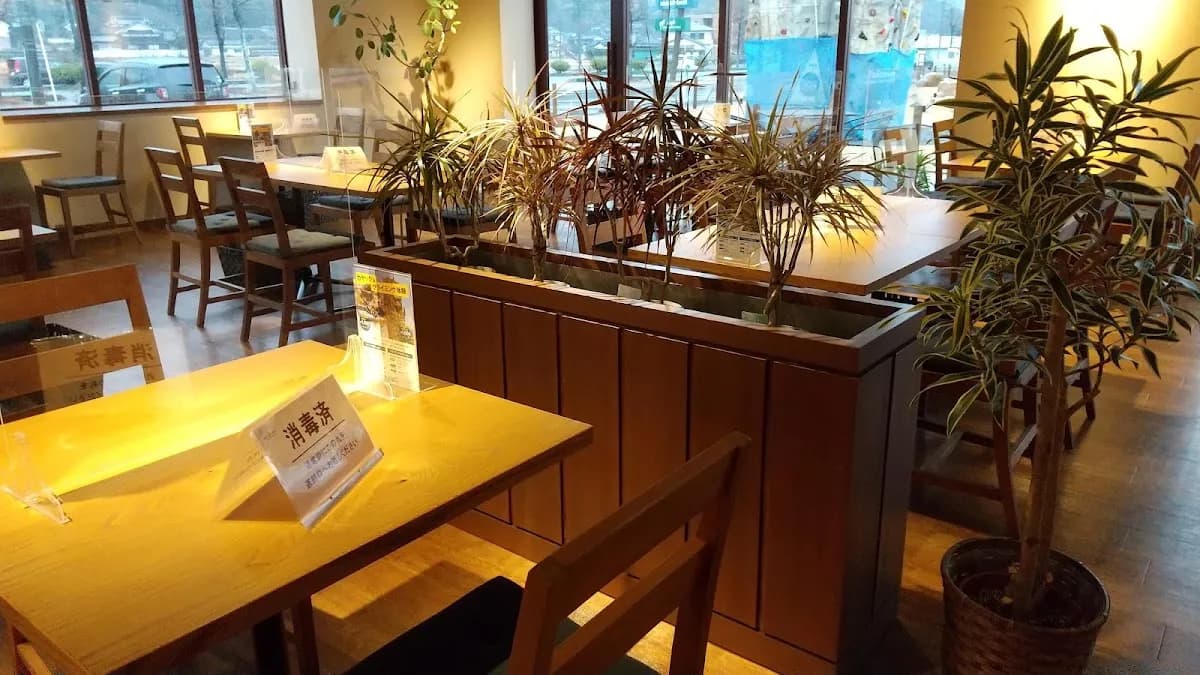 カフェ ハーベステラス山口店