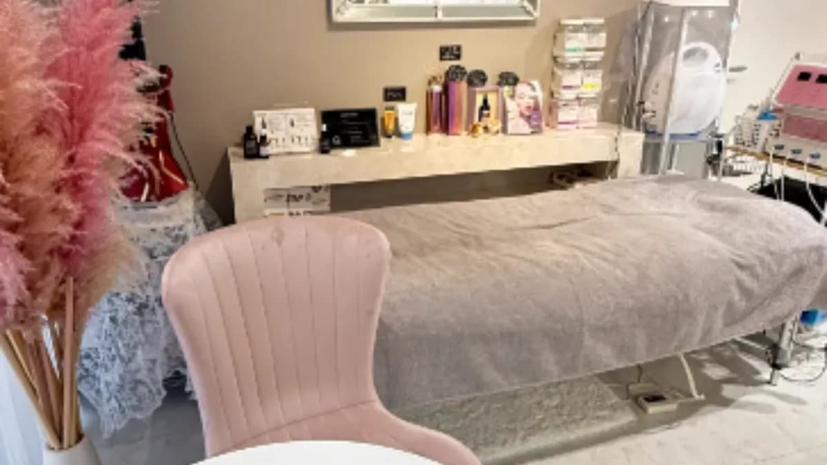 Salon mari【たるみ改善小顔専門サロン】