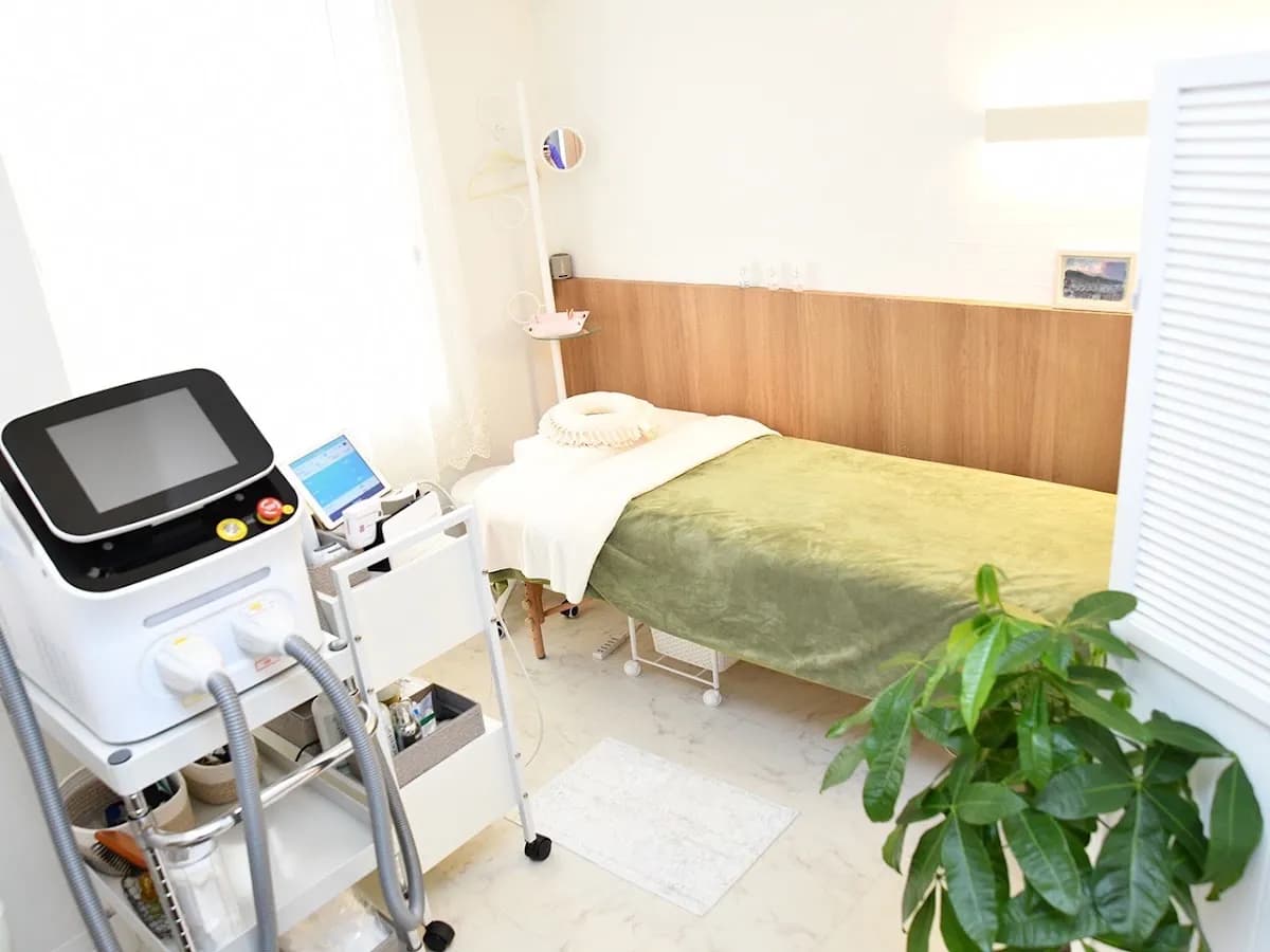 Room アールーム 千葉中央店