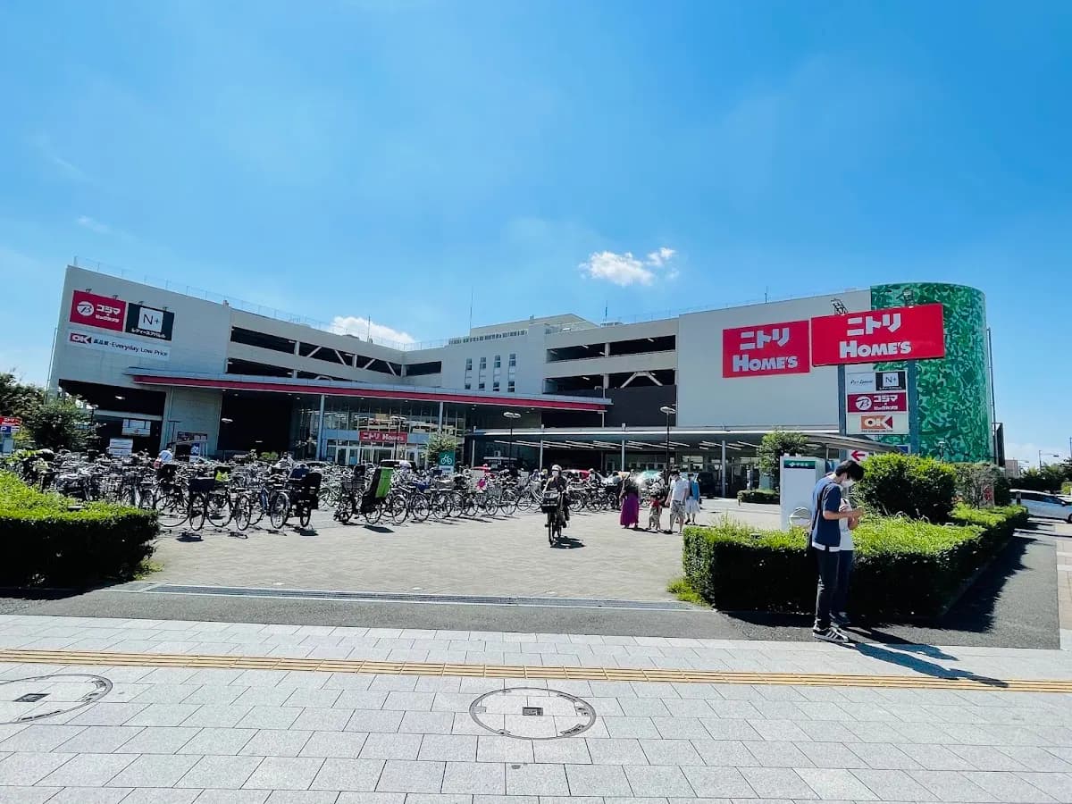 コジマ×ビックカメラ ニトリホームズ宮原店