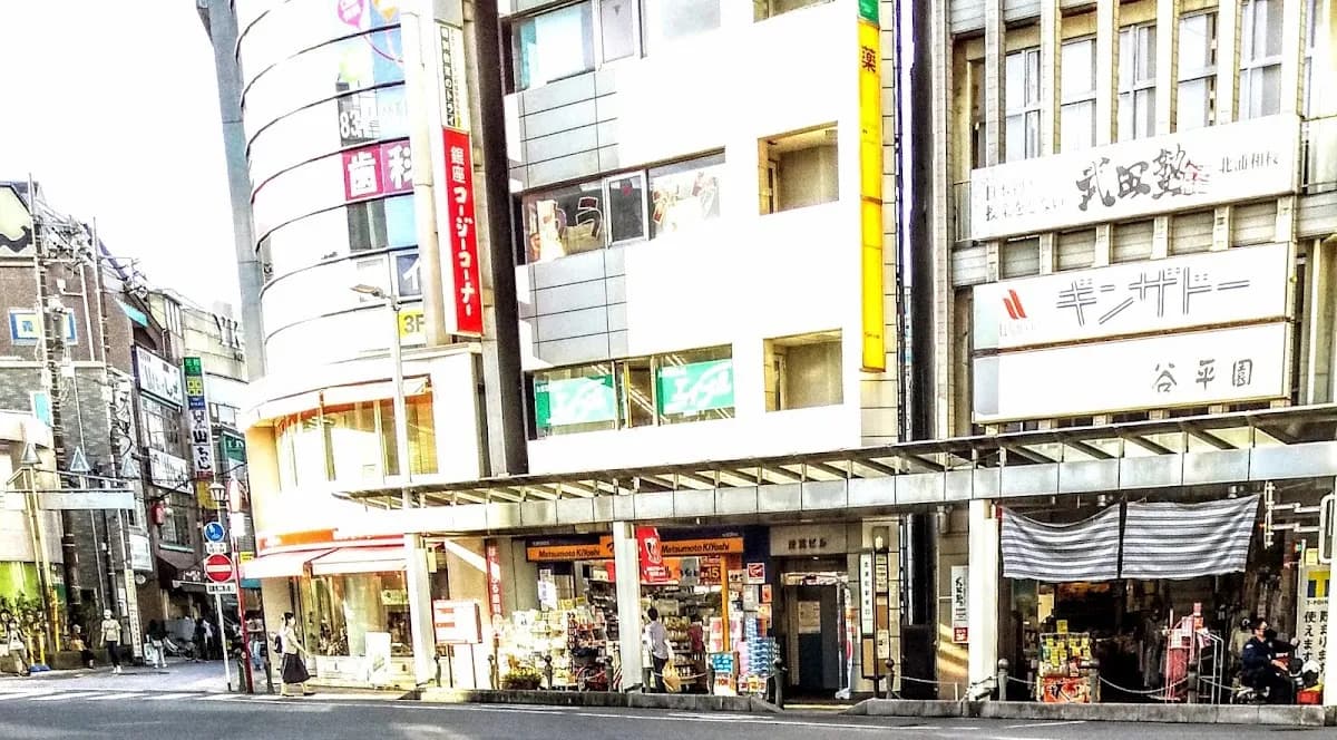 ギンザドー