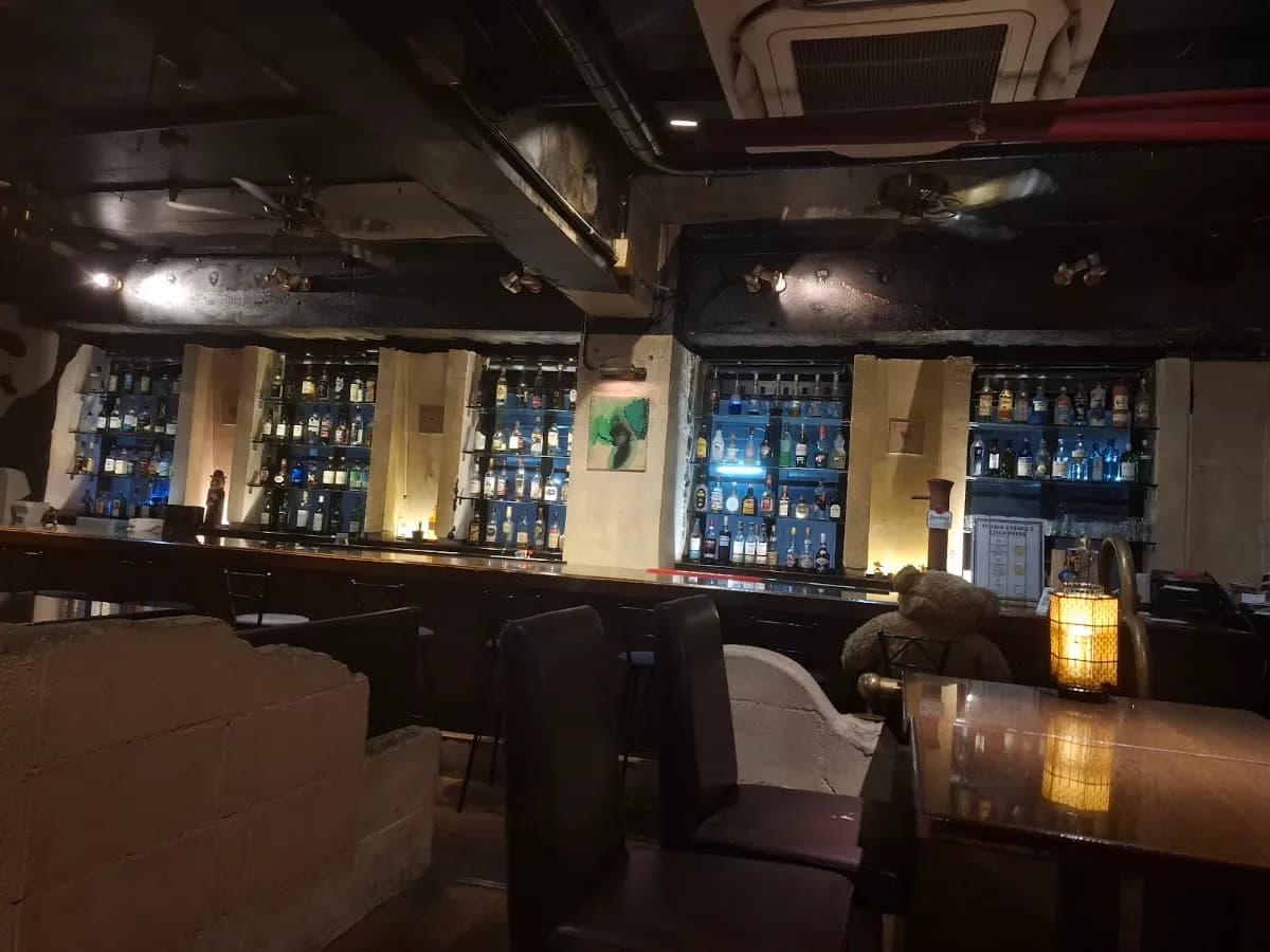 炭火焼肉ホルモン はちすけ 広島本店