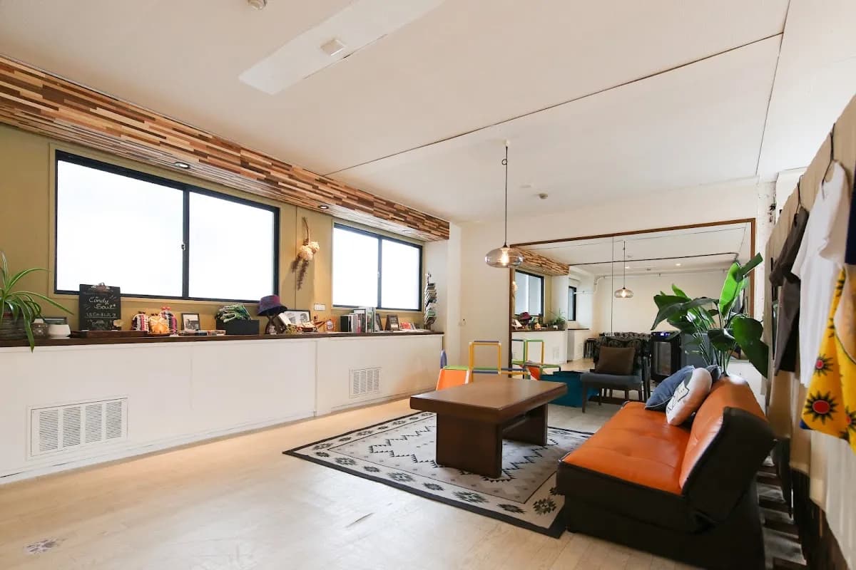 Studio Earthy