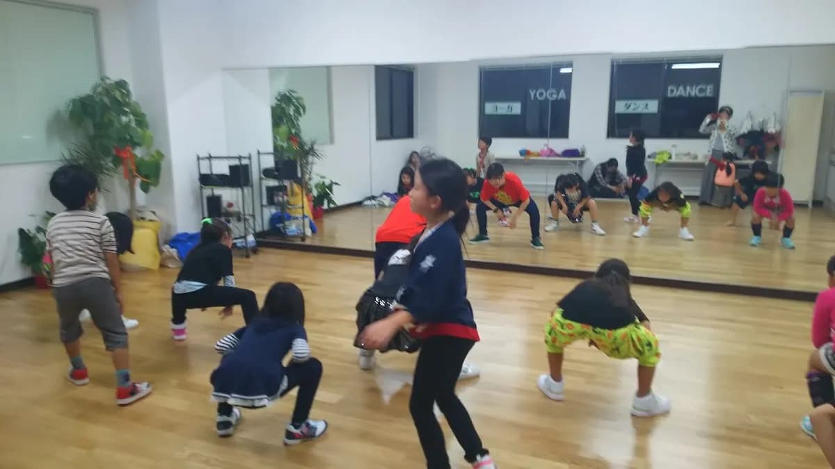 スタジオWダンスサイト☆リー(ダンス・ヨガ教室)