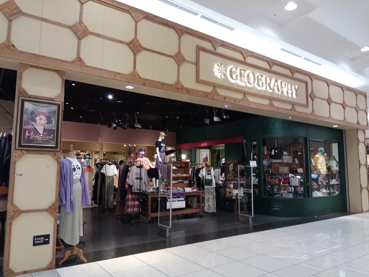 GEOGRAPHY(ジェオグラフィー)押熊店