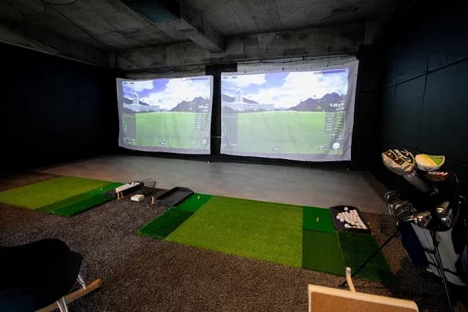 Strokes GOLF RANGE